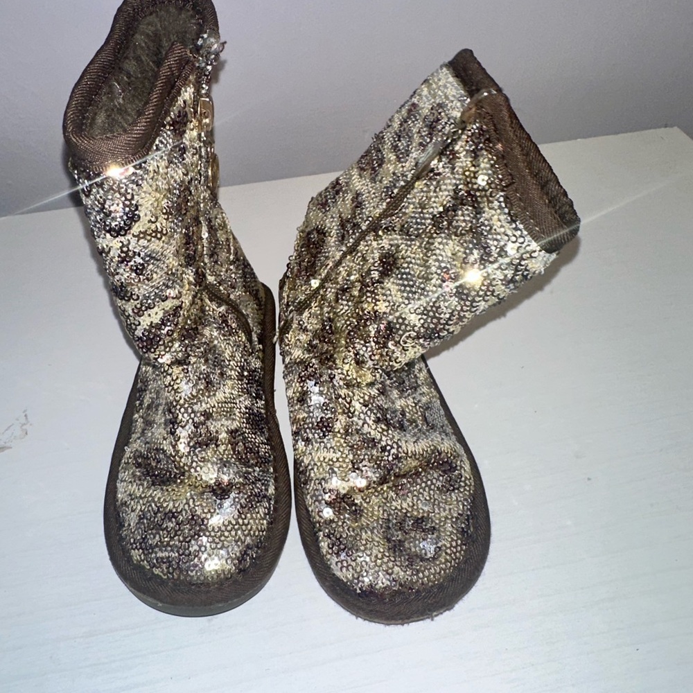 Stuart Weitzman Girls Lil Vera 3 Boots Sz 8